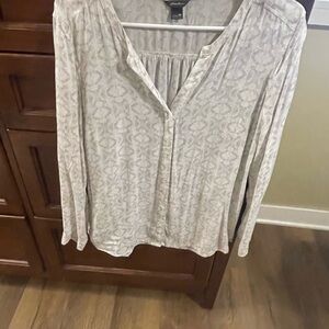 Eddie Bauer Tan Cream Buttoned Blouse with Mandarin Collar